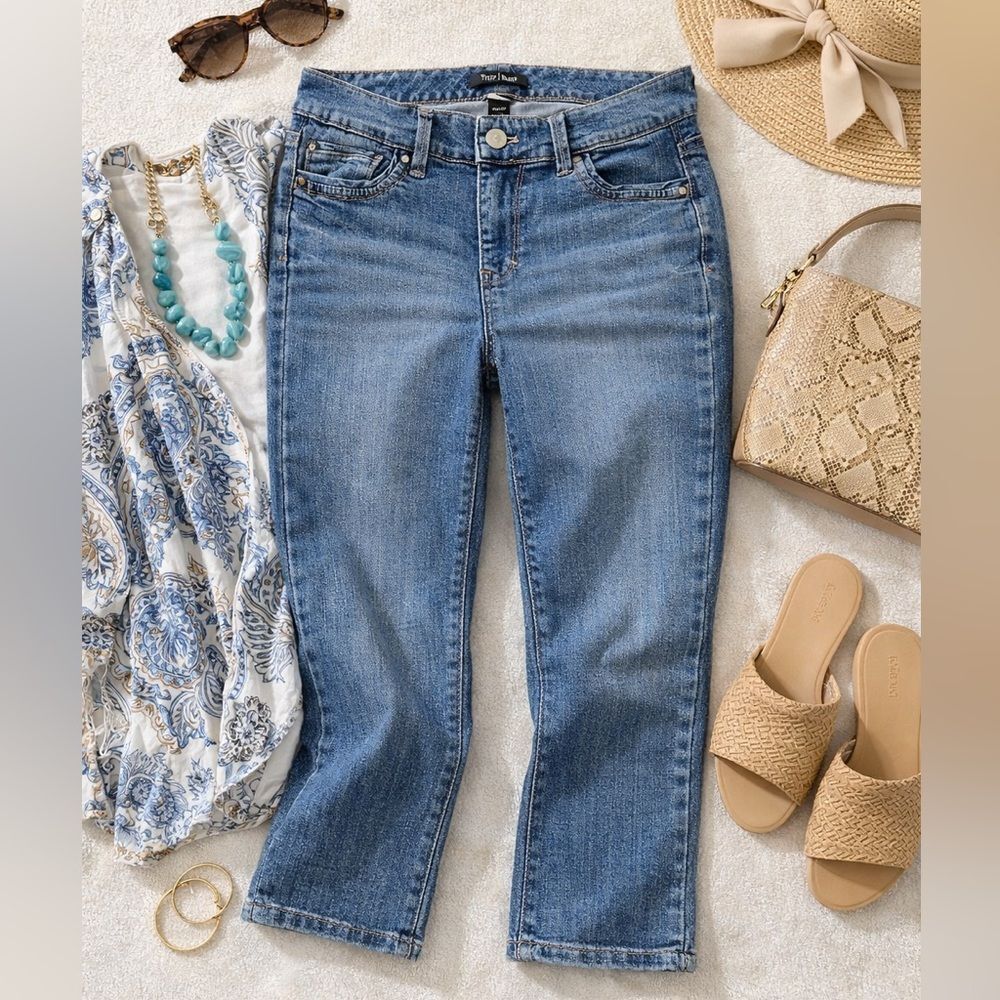 White House Black Market Blanc Crop Jeans 4 Blue Straight Leg Denim WHBM Casual
